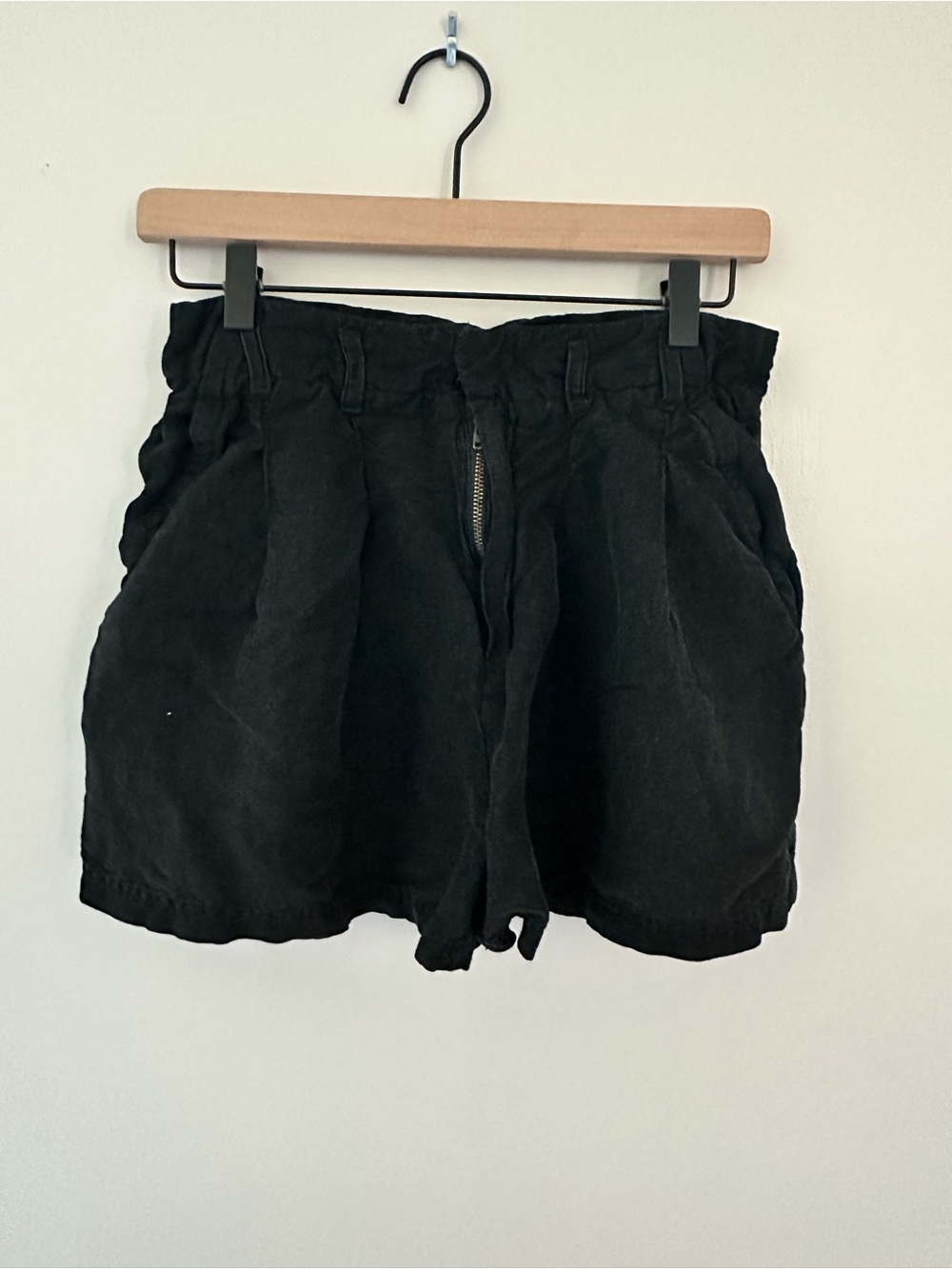 Free People Linen Blend Black High-Waist Pleated Shorts Sz 4